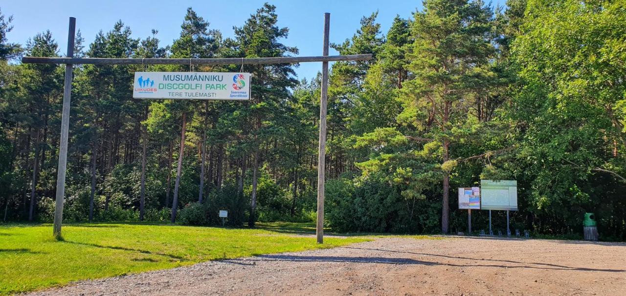 Juuli Apartament Kuressaare Exteriör bild