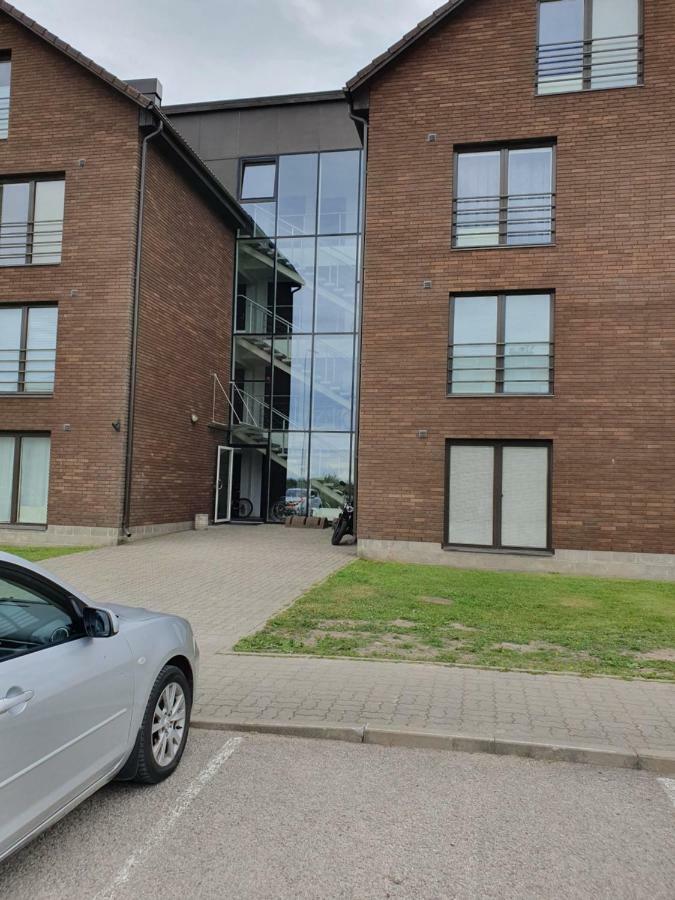 Juuli Apartament Kuressaare Exteriör bild